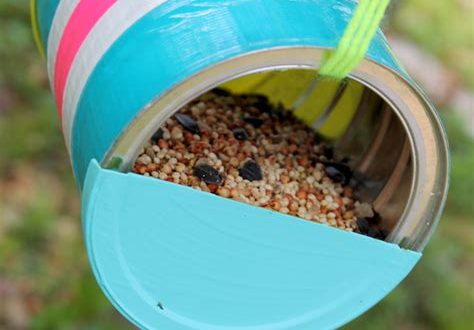 How to Make a DIY Bird Feeder with Recycled Materials