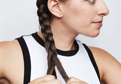 How to Do a French Braid on Yourself